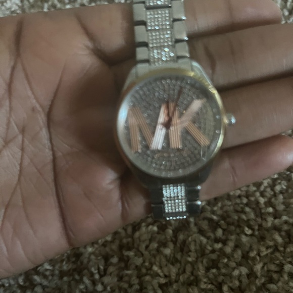 Michael Kors Silver and Black Women\'s Watch main image 5